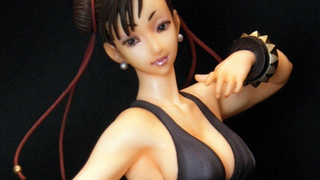 Chun-Li Figure Kicks Too High